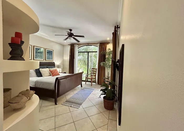 Sunrise 1- 3 Bedroom Poolside Apartamento *